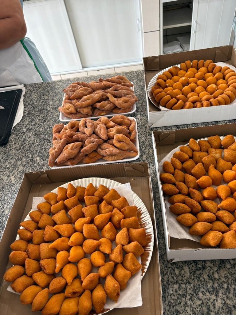 Solidariedade em ação: Dia de Cooperar mobiliza Ituporanga e arrecada mais de 200 pacotes de fraldas 12 WhatsApp Image 2026 08 31 at 10.58.50 1